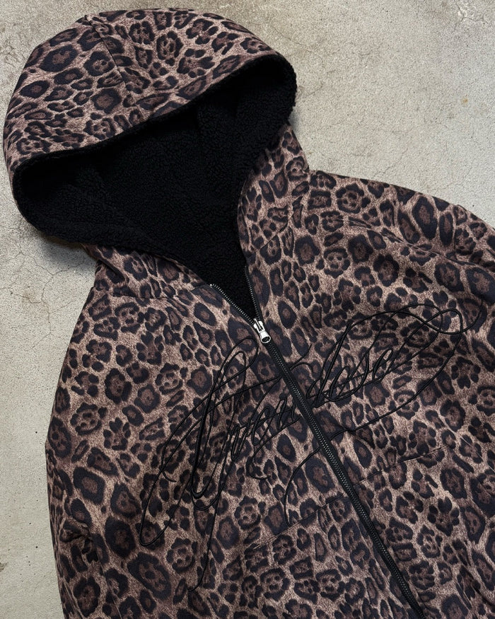 SWEATERS & HOODIES