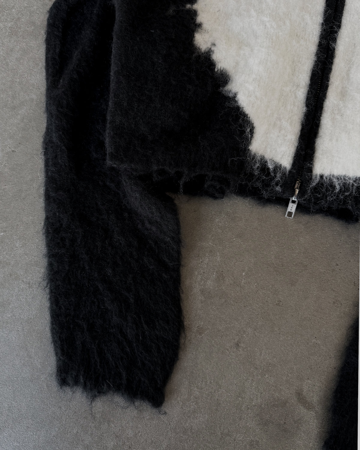 "ANGEL" MOHAIR ZIP - BLACK