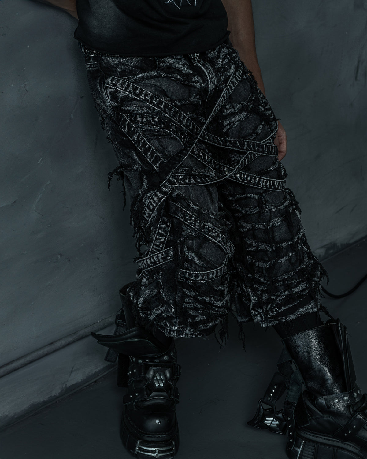 "VENIM JORTS" - ONYX