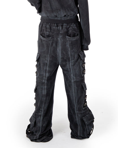 "OBSIDIA" WAXED CARGO SWEATPANTS