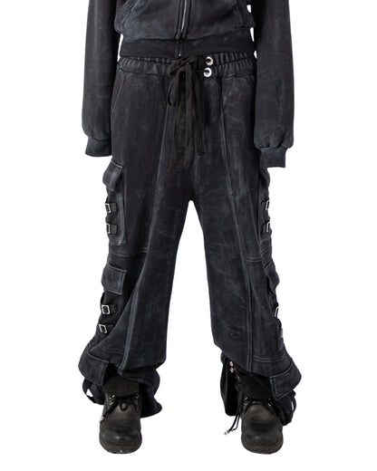"OBSIDIA" WAXED CARGO SWEATPANTS