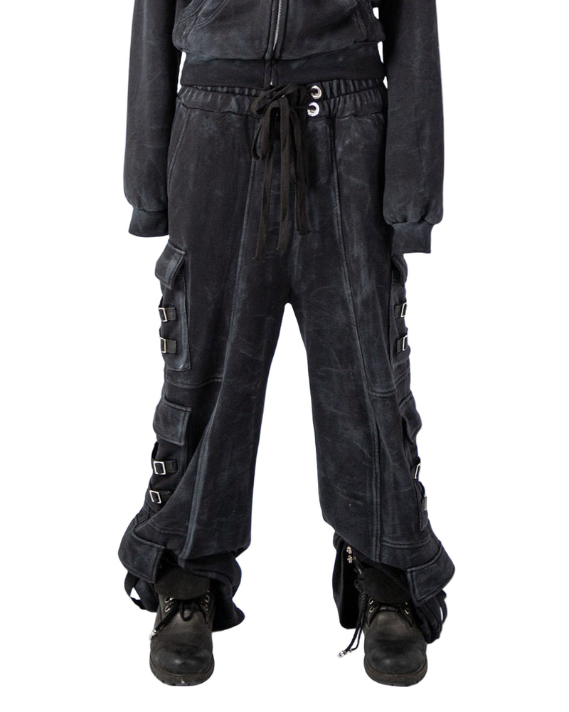 "OBSIDIA" WAXED CARGO SWEATPANTS