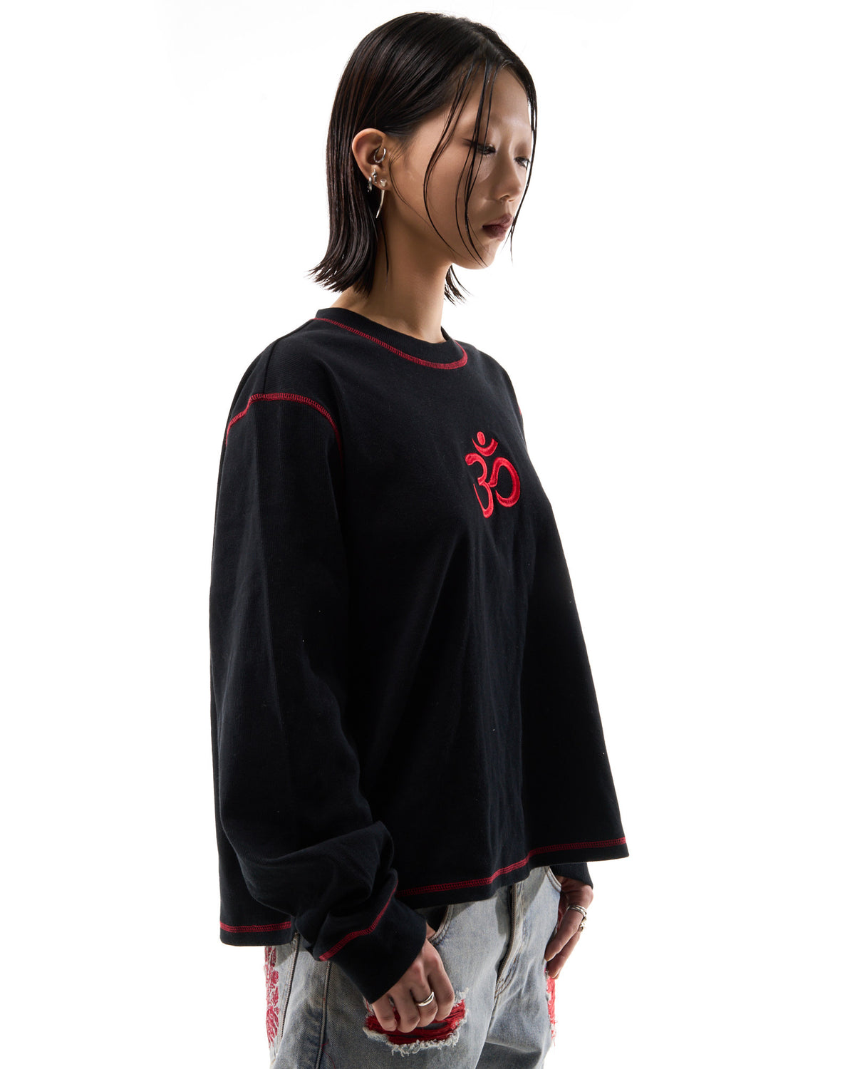 "OM" CONTRAST L/S - BLACK/RED