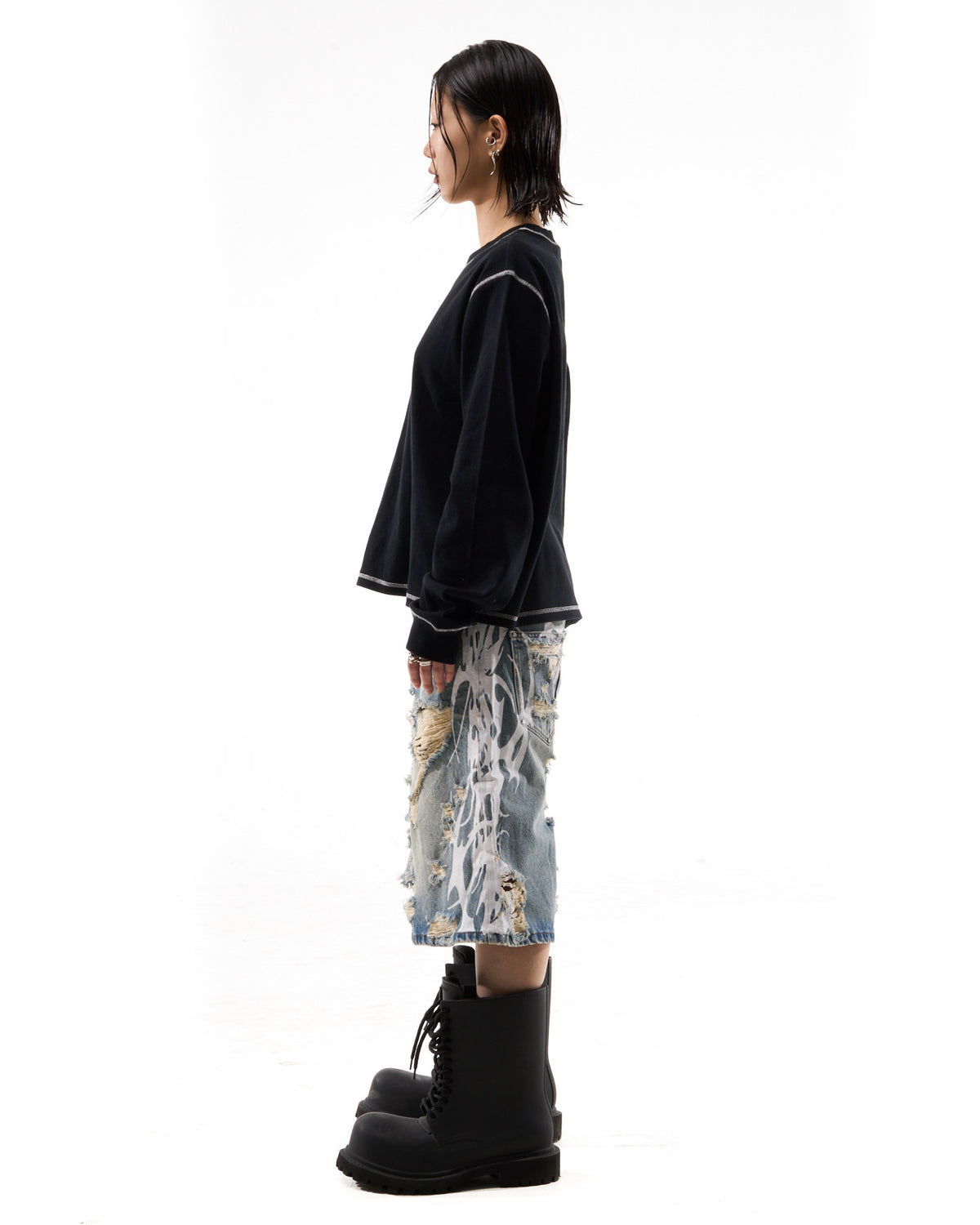 "OM" CONTRAST L/S - BLACK/WHITE