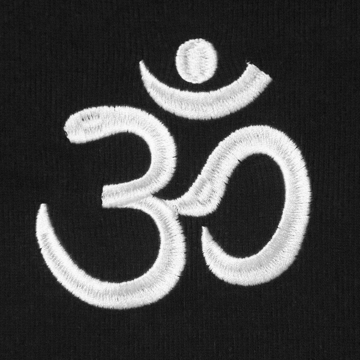 "OM" CONTRAST L/S - BLACK/WHITE