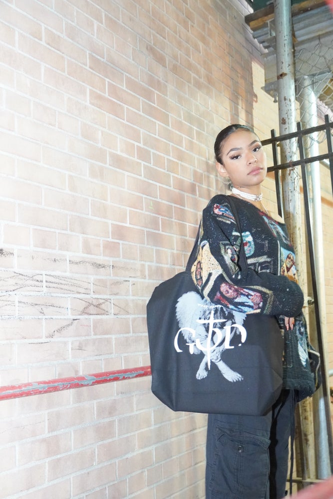 "OVERSIZED TOTE"