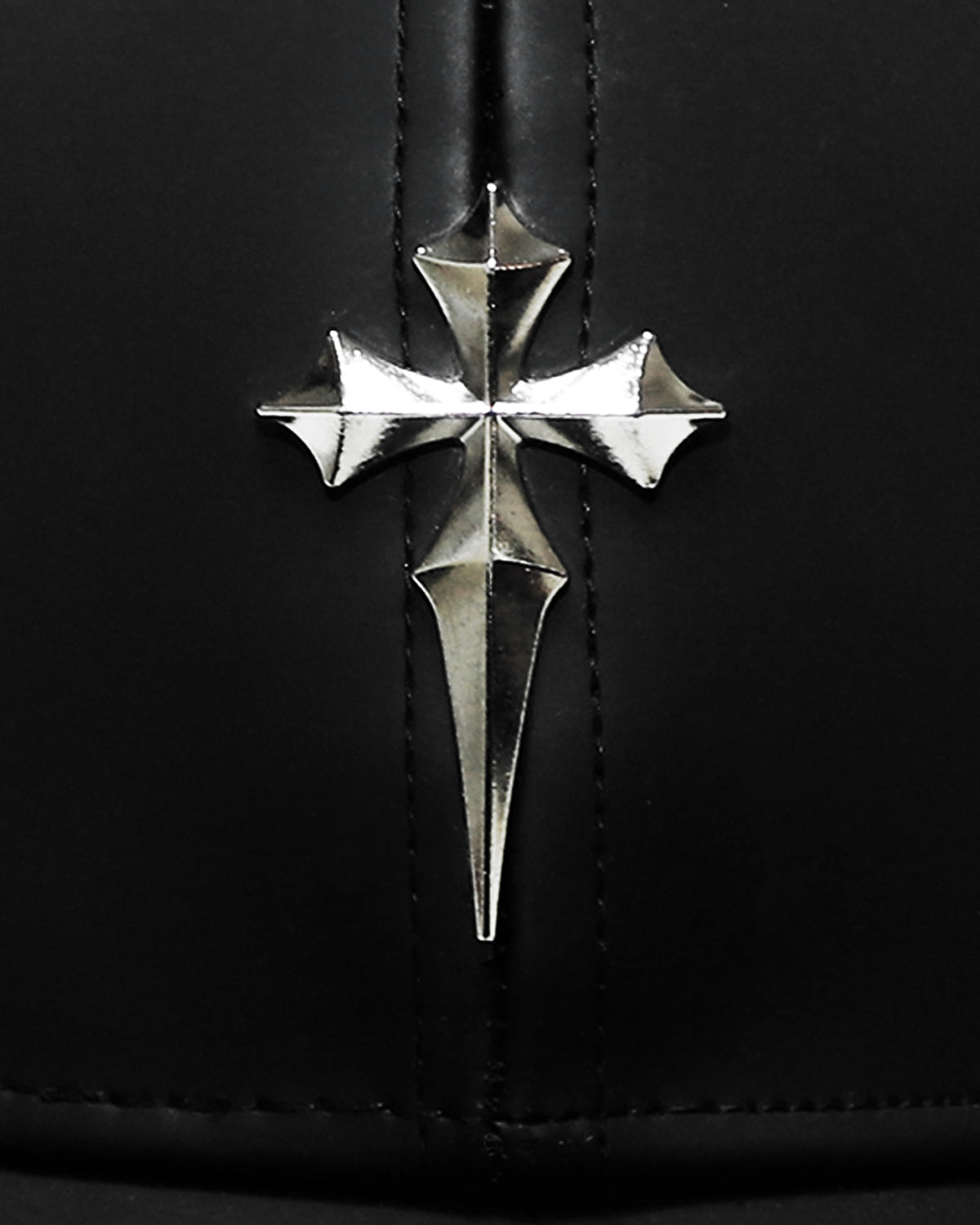 "CROSS LEATHER CAP - BLACK"